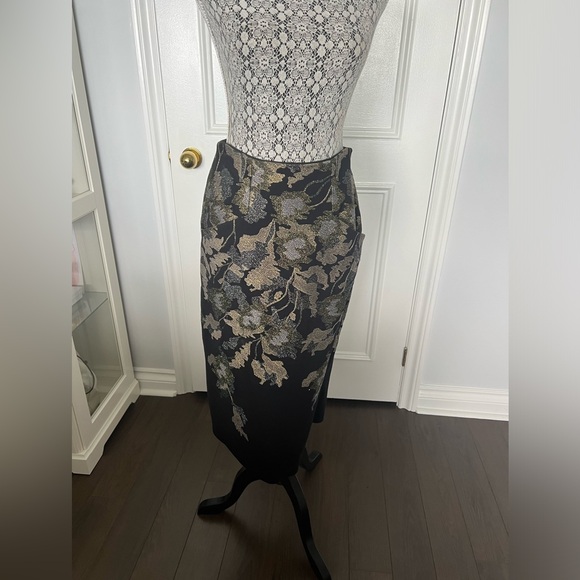 BCBGMaxAzria Size 4 Runway Skirt Gold Silver Black - Picture 3 of 5